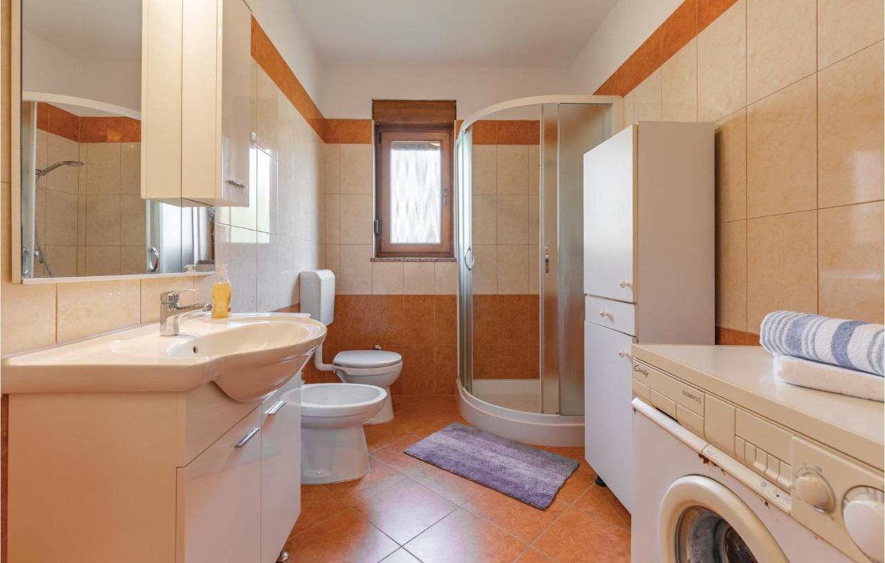 Awesome Apartment In Pula With Wifi Luaran gambar