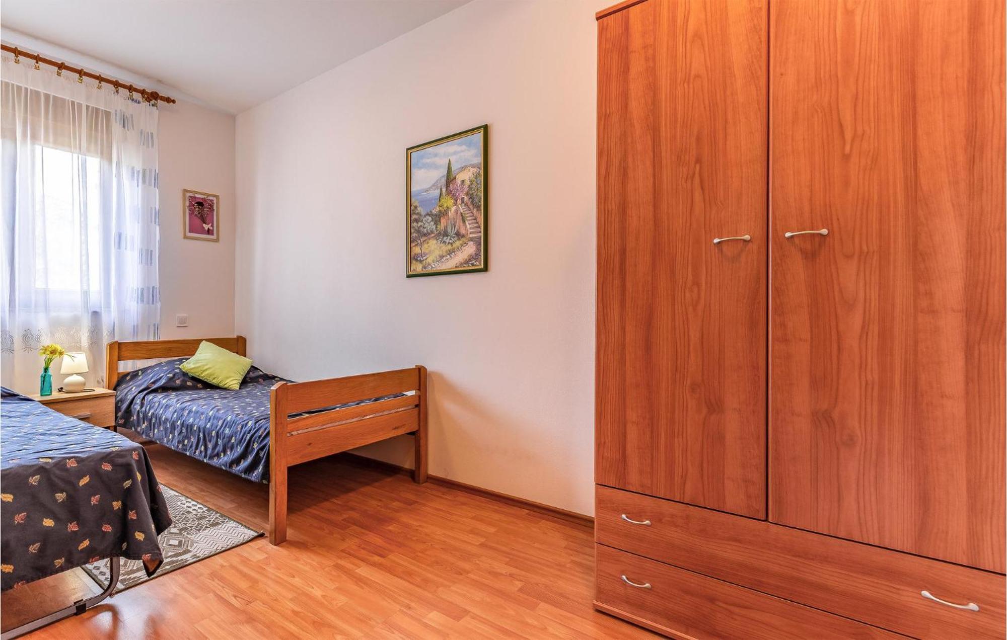 Awesome Apartment In Pula With Wifi Luaran gambar