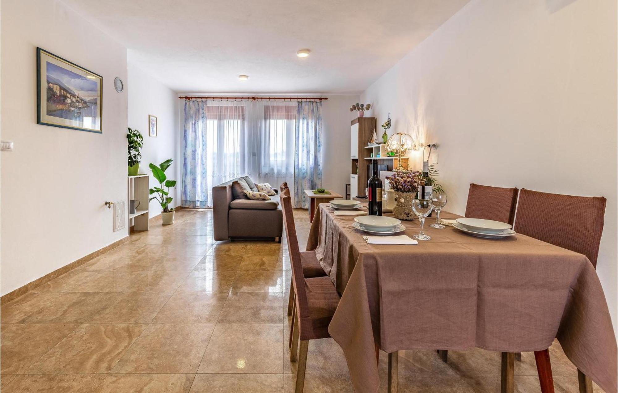 Awesome Apartment In Pula With Wifi Luaran gambar